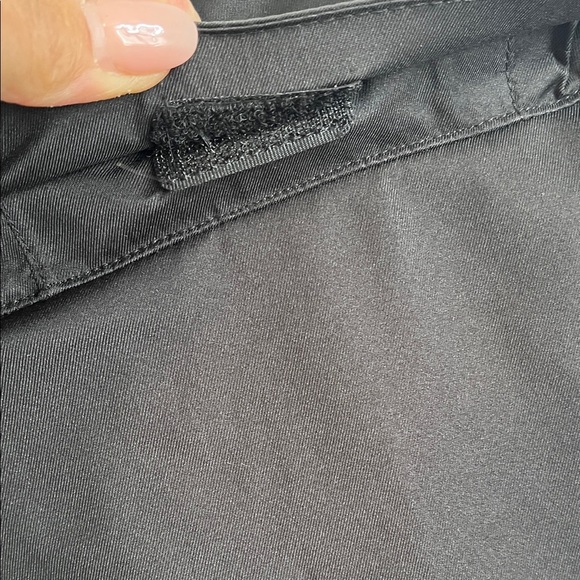 Mondetta Black Water Resistant Hooded Outdoor Rain Jacket with Hood, Size L - Picture 13 of 15